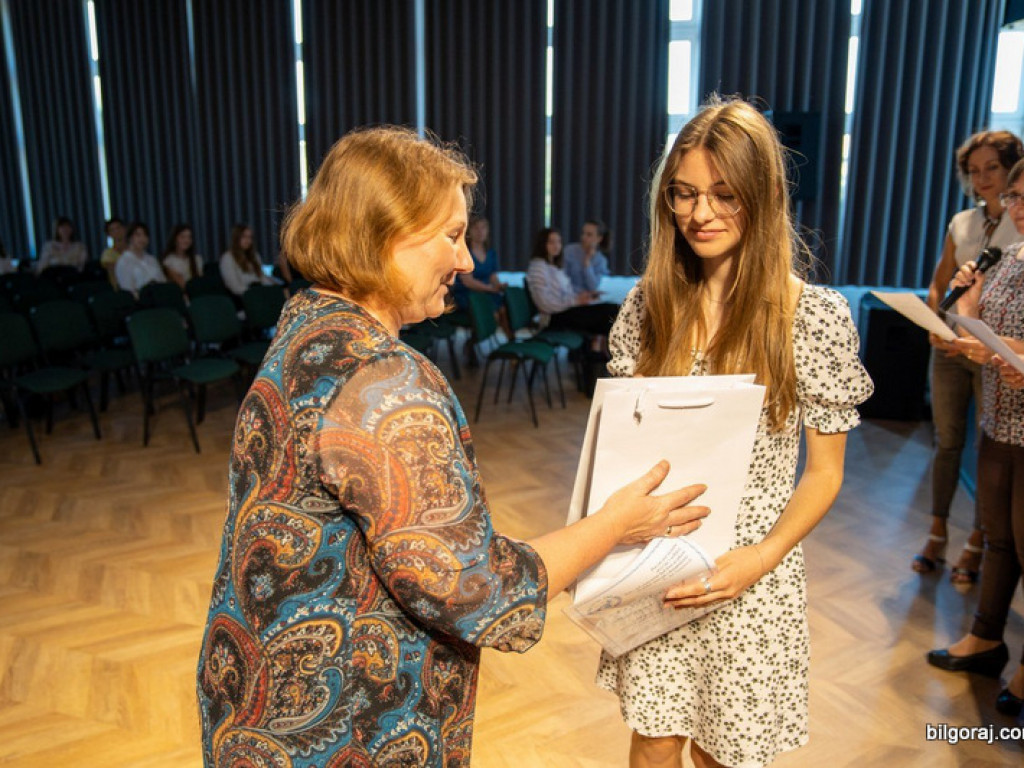 VII Powiatowy Konkurs Recytatorski Słowem malowane rozstrzygnięty (FOTO, WYNIKI)