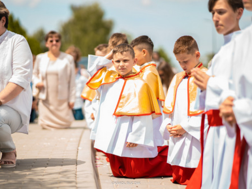 Procesja Bożego Ciała w parafii Chrystusa Króla w Biłgoraju (FOTO)