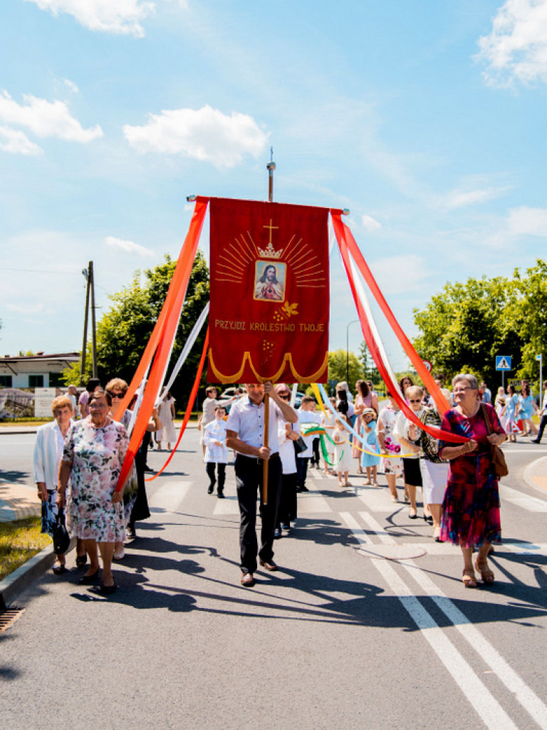 Procesja Bożego Ciała w parafii Chrystusa Króla w Biłgoraju (FOTO)