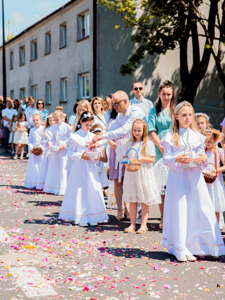 Procesja Bożego Ciała w parafii Chrystusa Króla w Biłgoraju (FOTO)