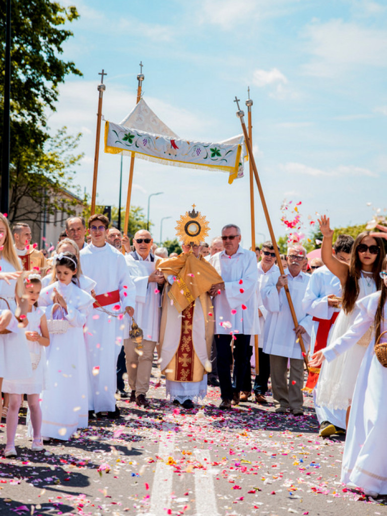 Procesja Bożego Ciała w parafii Chrystusa Króla w Biłgoraju (FOTO)