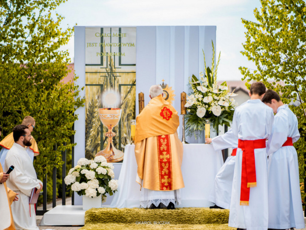 Procesja Bożego Ciała w parafii Chrystusa Króla w Biłgoraju (FOTO)