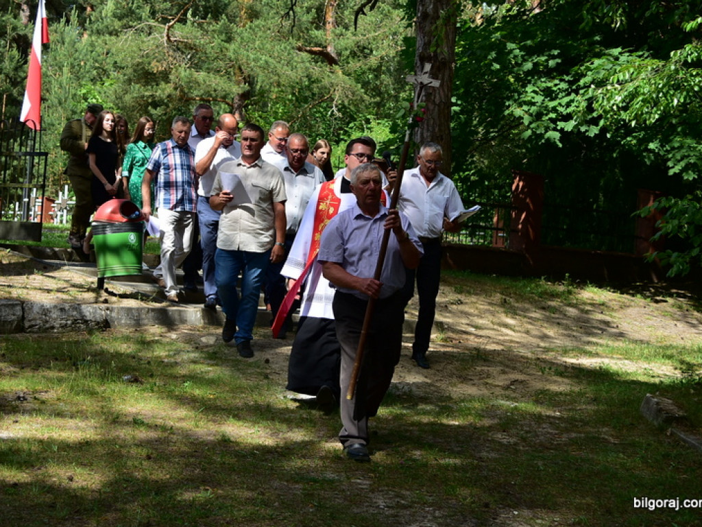 Partyzancka Droga Krzyżowa w Osuchach (FOTO)