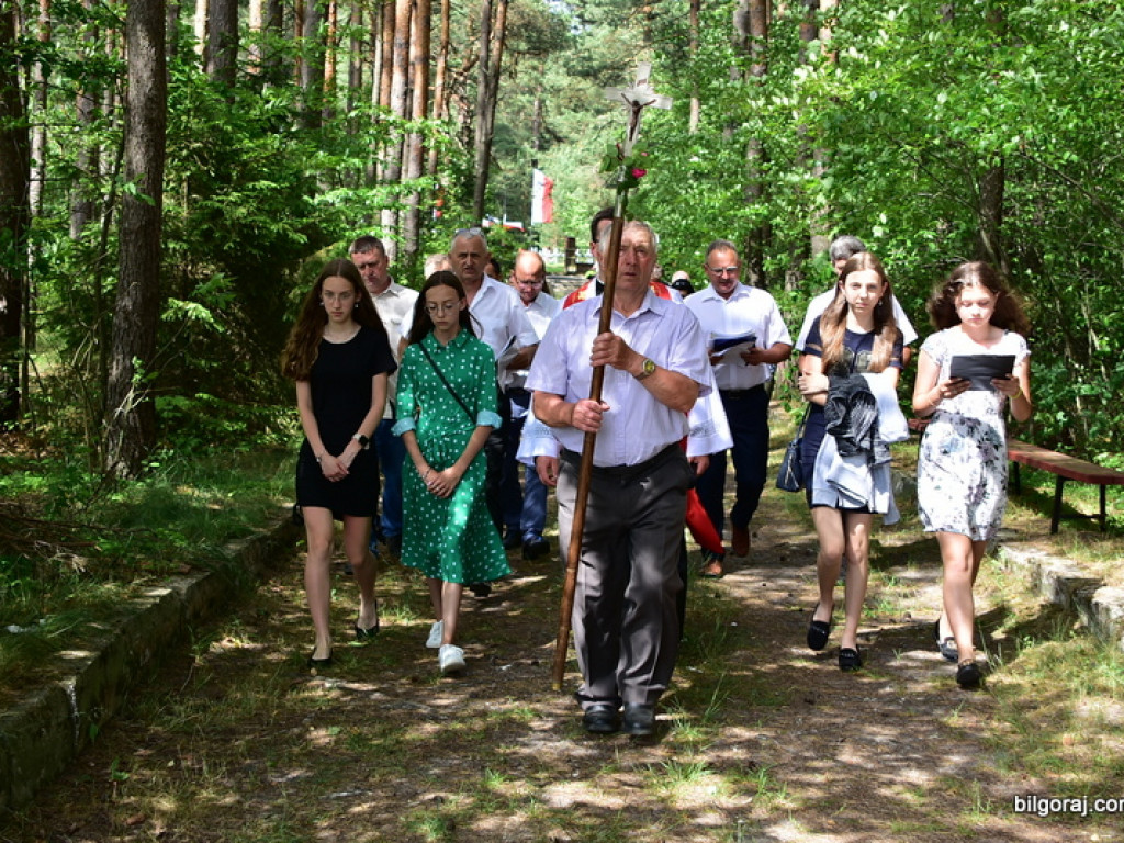 Partyzancka Droga Krzyżowa w Osuchach (FOTO)