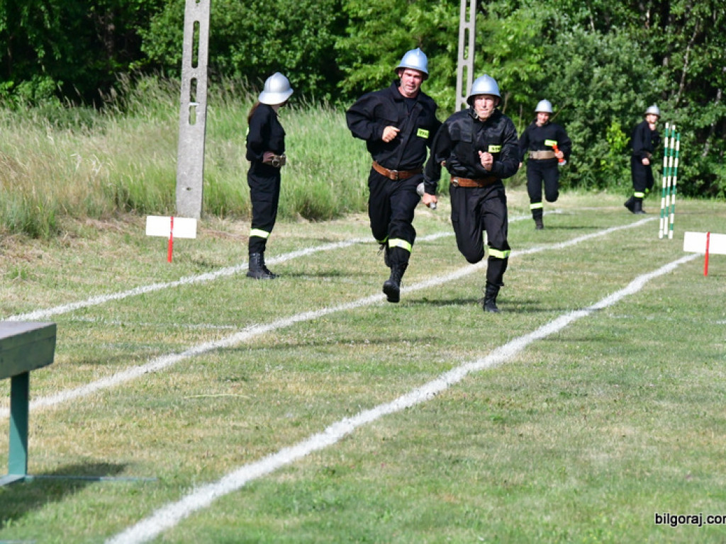 Druhowie z OSP rywalizowali w Gromadzie (FOTO, WYNIKI)