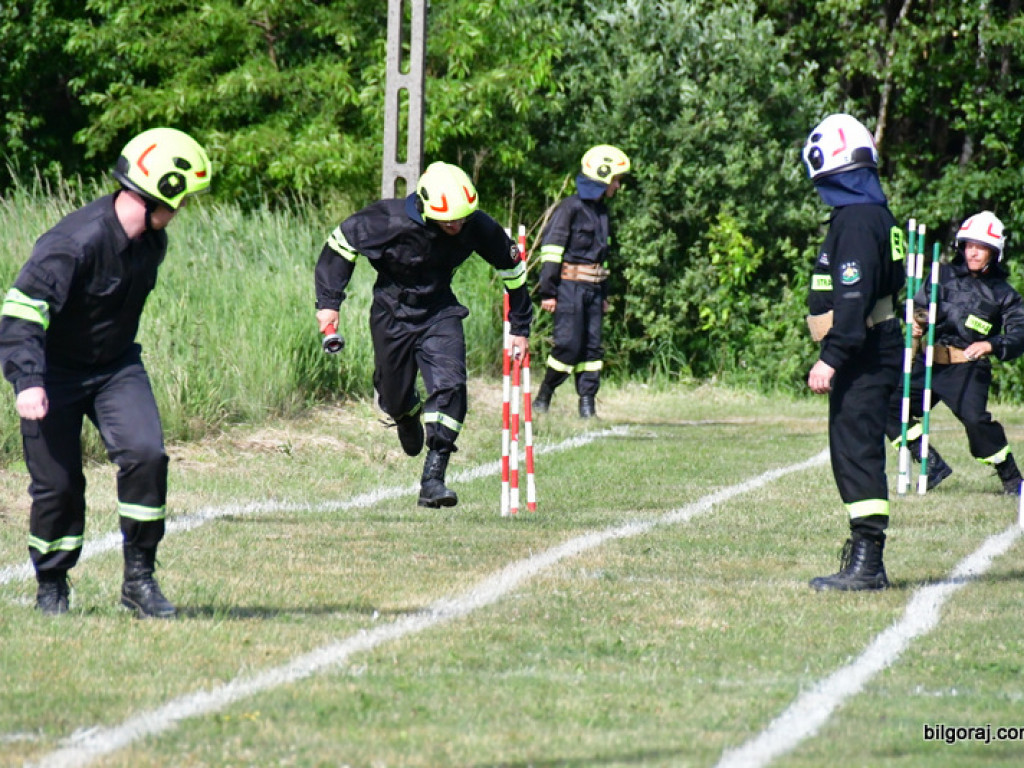Druhowie z OSP rywalizowali w Gromadzie (FOTO, WYNIKI)