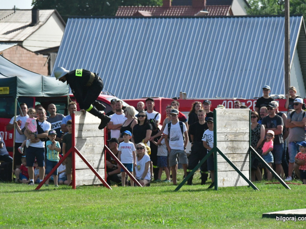 Druhowie z OSP rywalizowali w Gromadzie (FOTO, WYNIKI)