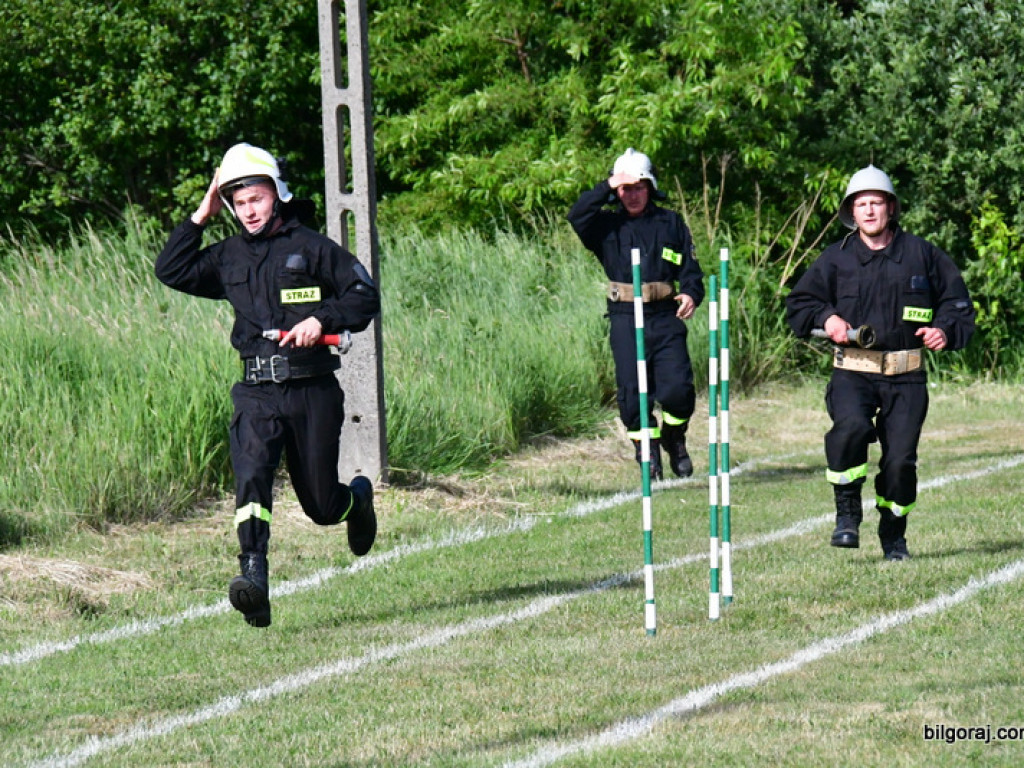 Druhowie z OSP rywalizowali w Gromadzie (FOTO, WYNIKI)