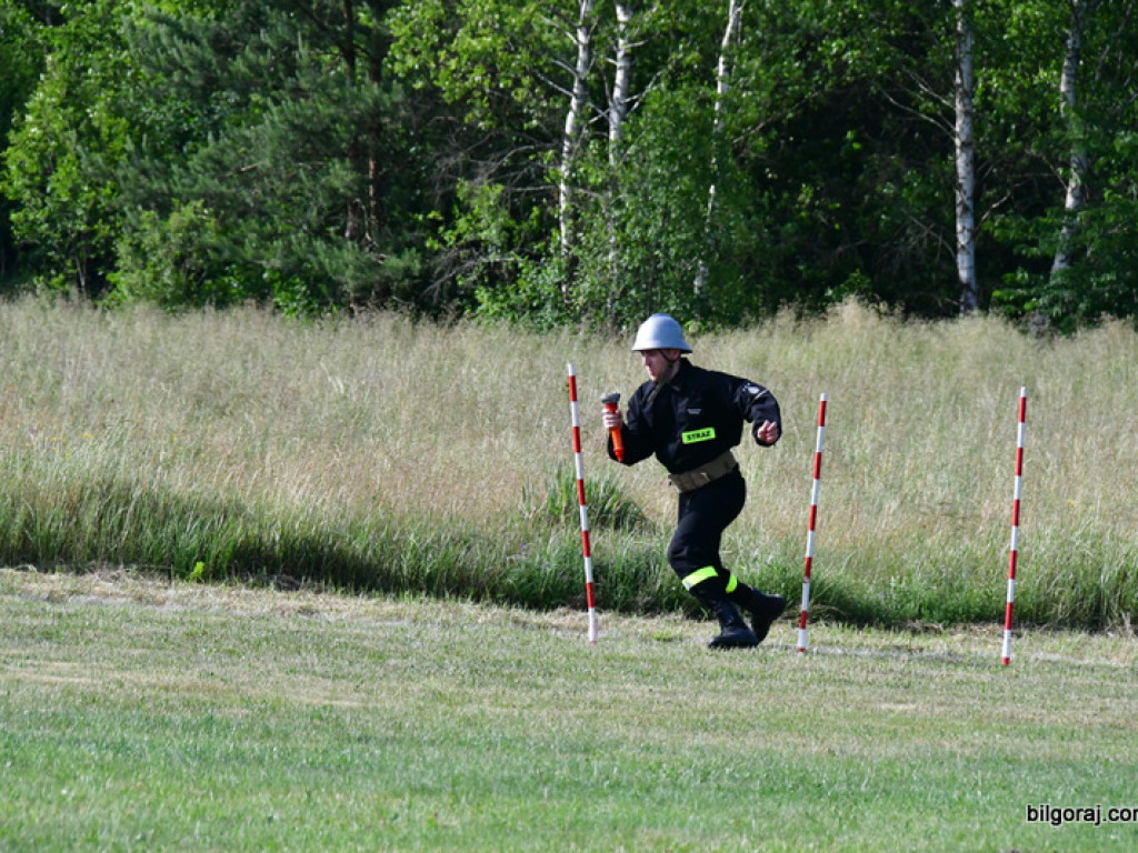 Druhowie z OSP rywalizowali w Gromadzie (FOTO, WYNIKI)