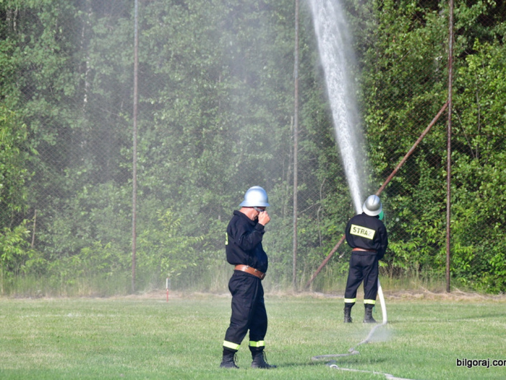 Druhowie z OSP rywalizowali w Gromadzie (FOTO, WYNIKI)