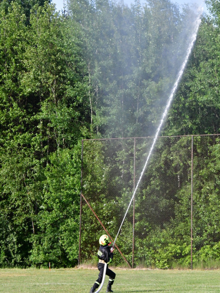 Druhowie z OSP rywalizowali w Gromadzie (FOTO, WYNIKI)
