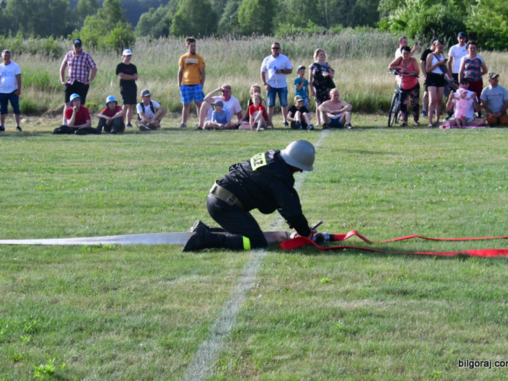 Druhowie z OSP rywalizowali w Gromadzie (FOTO, WYNIKI)