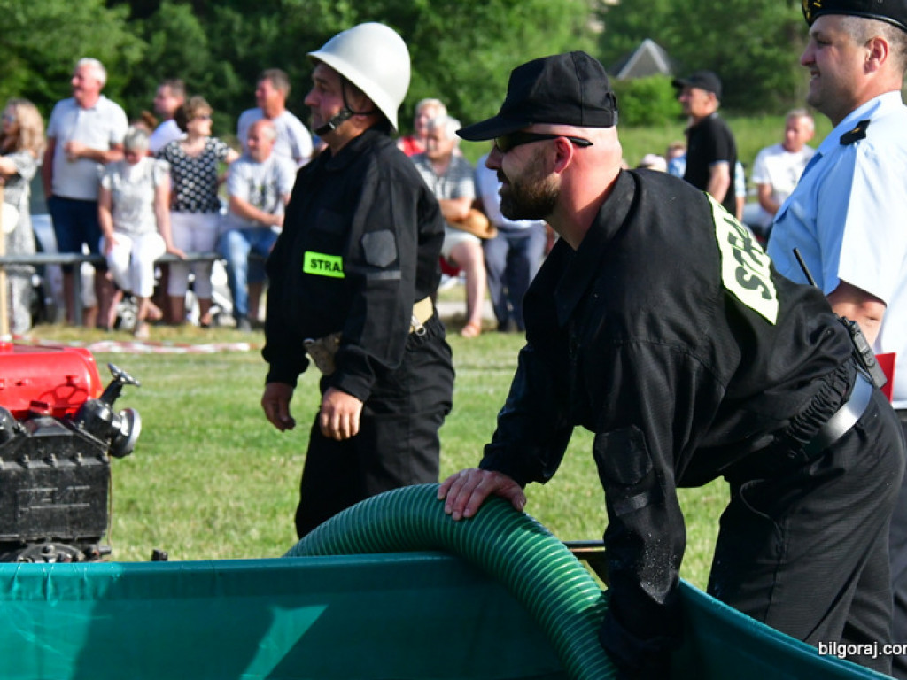 Druhowie z OSP rywalizowali w Gromadzie (FOTO, WYNIKI)