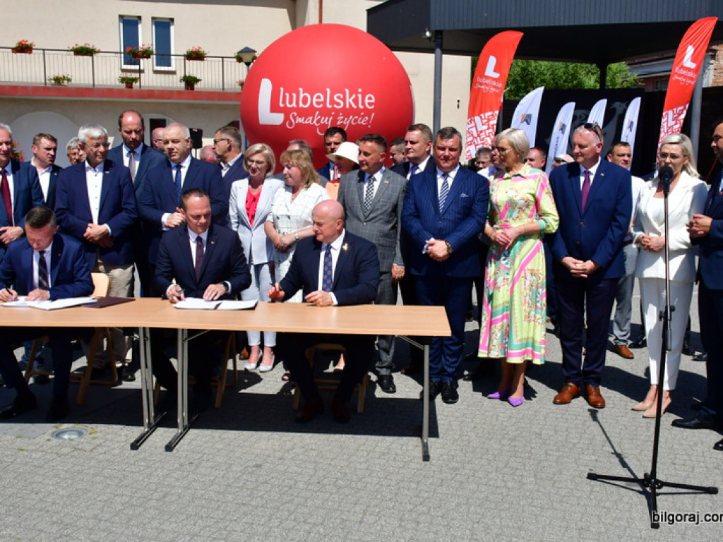 Tarnogród będzie miał obwodnicę. Właśnie podpisano umowę (FOTO, VIDEO)