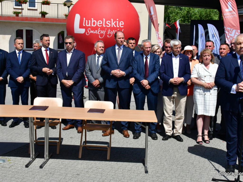 Tarnogród będzie miał obwodnicę. Właśnie podpisano umowę (FOTO, VIDEO)