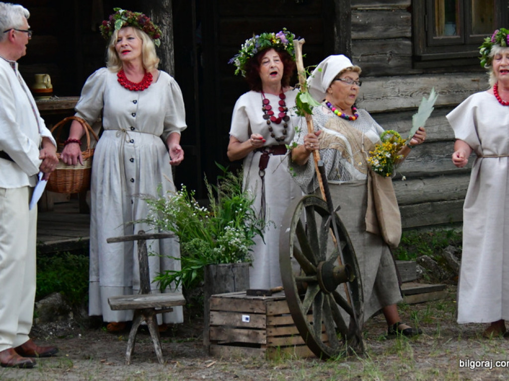 Noc Kupały w wykonaniu biłgorajskich seniorów (FOTO)