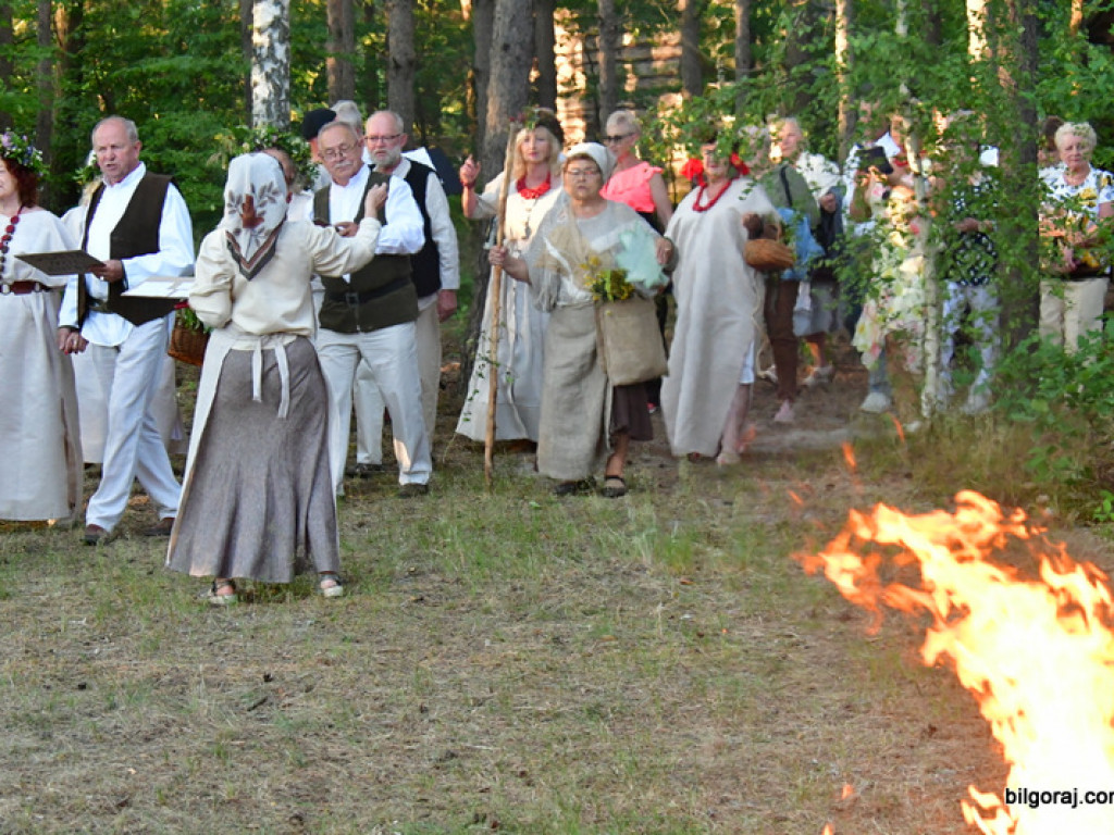 Noc Kupały w wykonaniu biłgorajskich seniorów (FOTO)