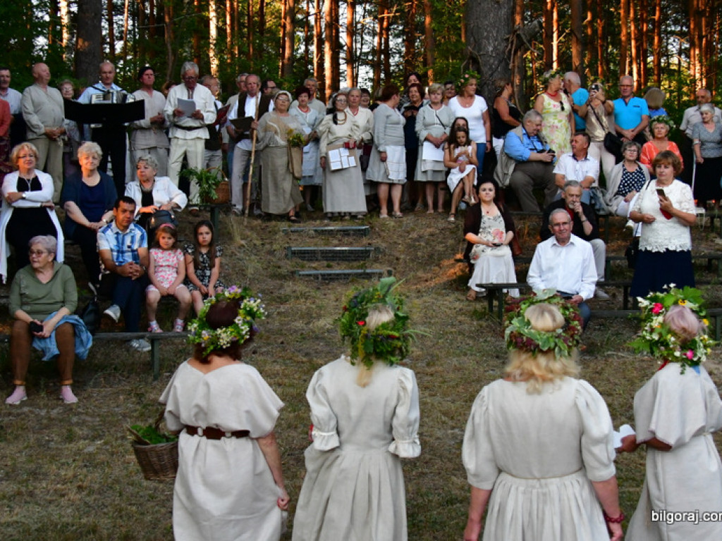 Noc Kupały w wykonaniu biłgorajskich seniorów (FOTO)