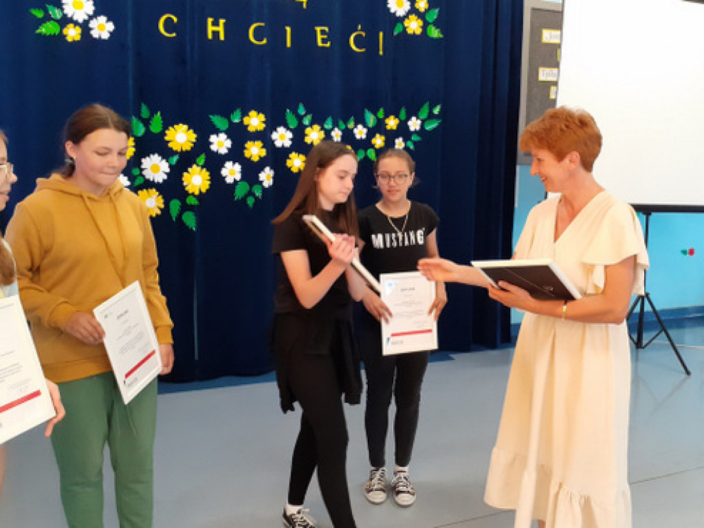 Sukces uczennic szkoły w Zamchu w Projekcie z ZUS