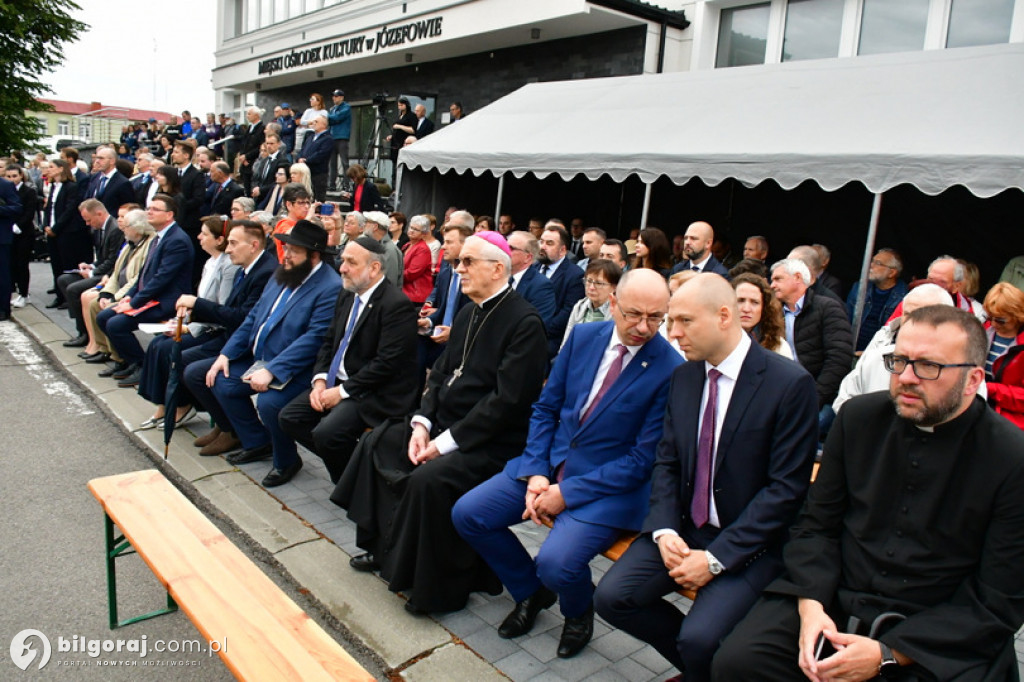 Józefów. Odsłonięcie 
