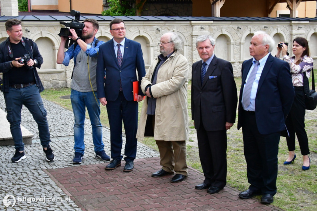 Józefów. Odsłonięcie 