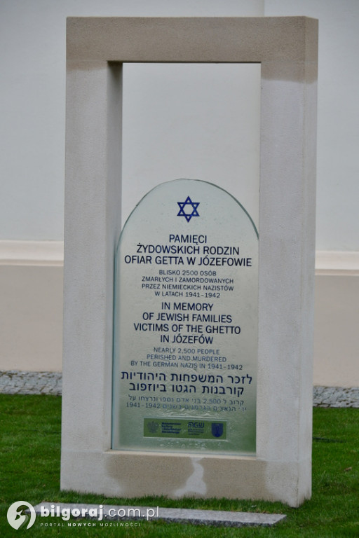 Józefów. Odsłonięcie 