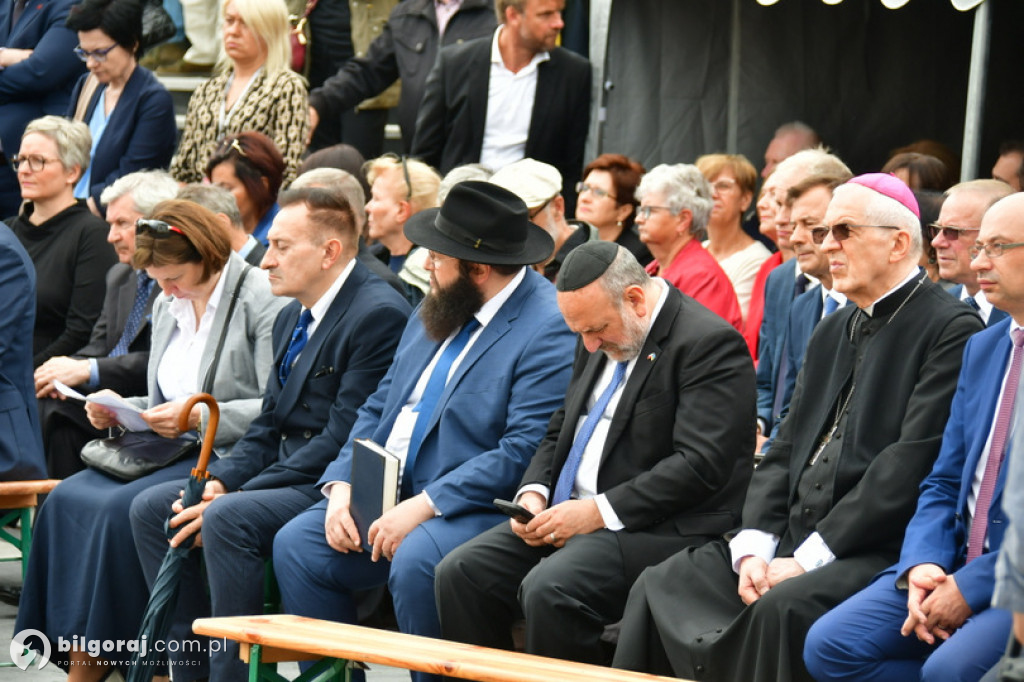 Józefów. Odsłonięcie 