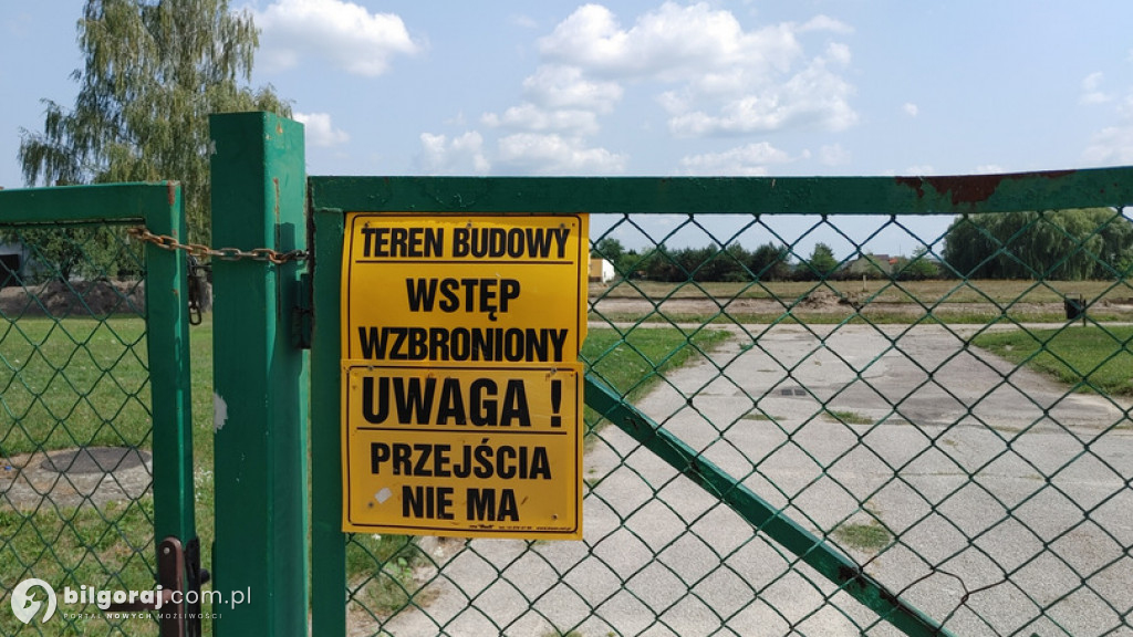 Trwa remont boiska przy ZSBiO