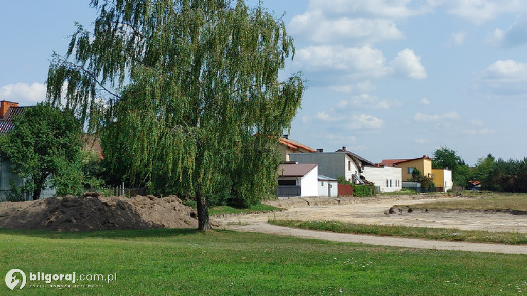 Trwa remont boiska przy ZSBiO