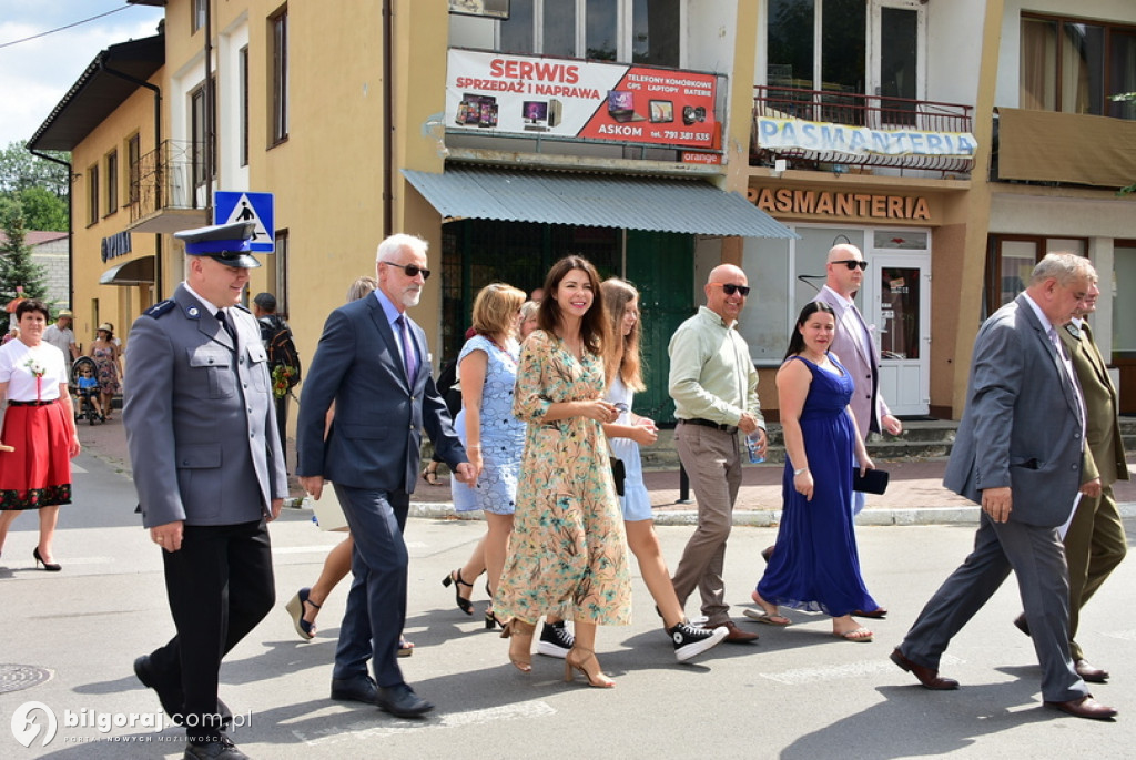 Józefowskie dożynki na miejskim rynku