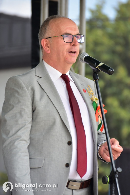 Józefowskie dożynki na miejskim rynku
