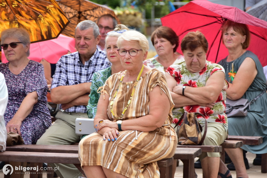 Józefowskie dożynki na miejskim rynku
