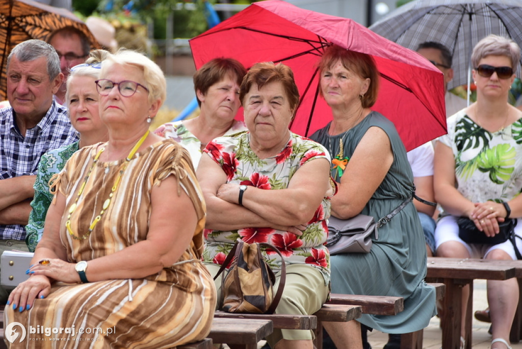 Józefowskie dożynki na miejskim rynku