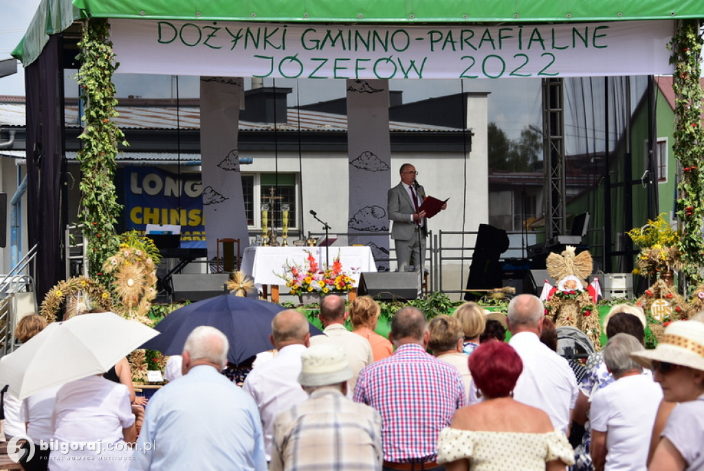 Józefowskie dożynki na miejskim rynku