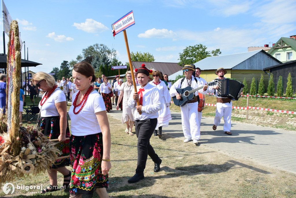 Dożynki Powiatowe 2022 - korowód