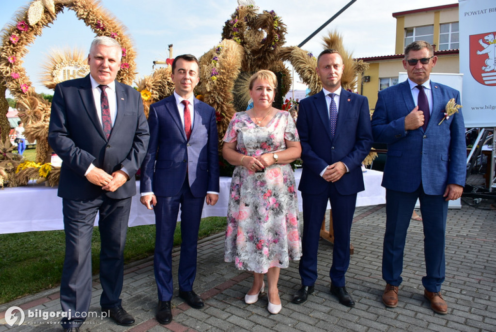 Dożynki Powiatowe 2022 - Wieńce i delegacje wieńcowe