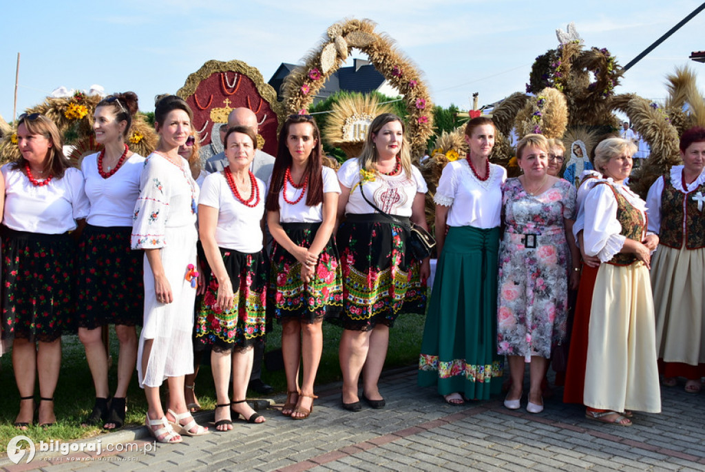 Dożynki Powiatowe 2022 - Wieńce i delegacje wieńcowe