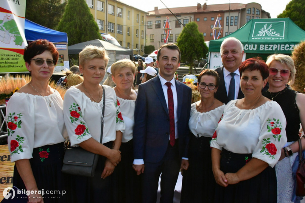 Dożynki Powiatowe 2022 - Wieńce i delegacje wieńcowe