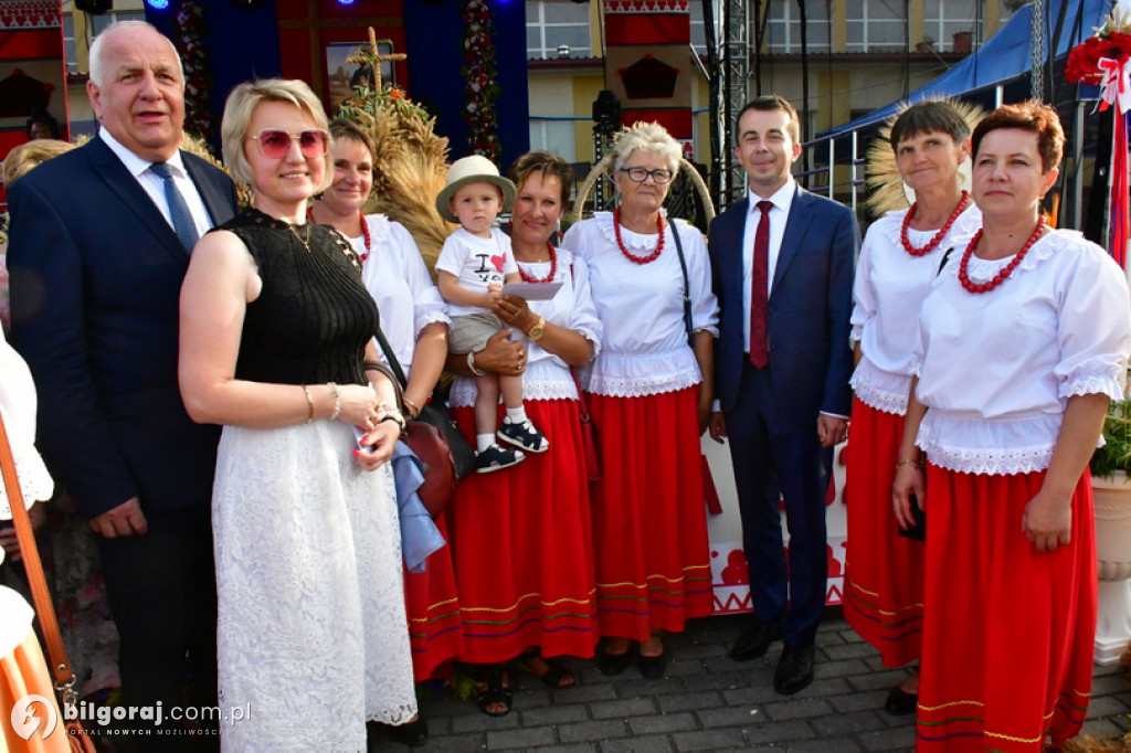 Dożynki Powiatowe 2022 - Wieńce i delegacje wieńcowe
