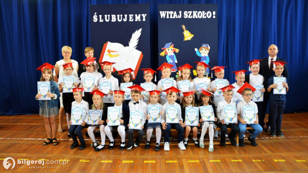 Pasowanie pierwszoklasistów w SP Nr 3 w Biłgoraju