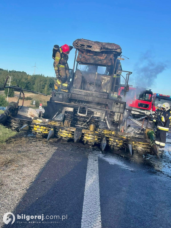 Frampol. Pożar kombajnu rolniczego
