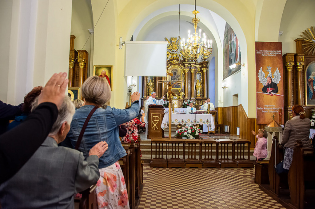 Wprowadzenie proboszcza do parafii w Tereszpolu