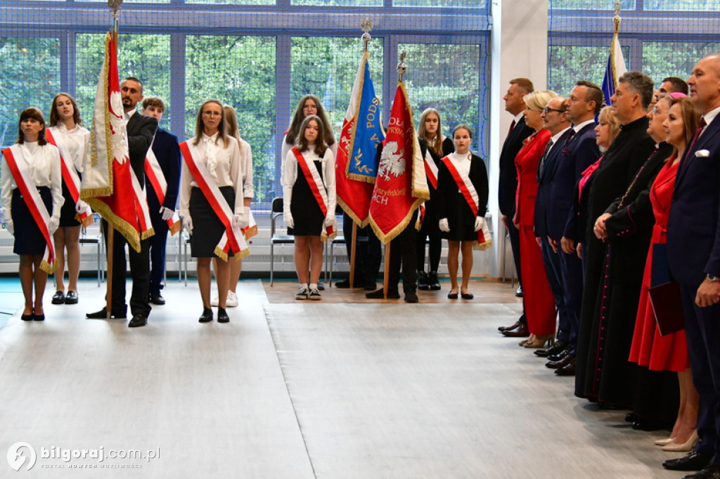 Uroczystość w Szkole Podstawowej w Korchowie Pierwszym