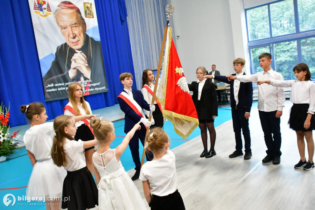 Uroczystość w Szkole Podstawowej w Korchowie Pierwszym