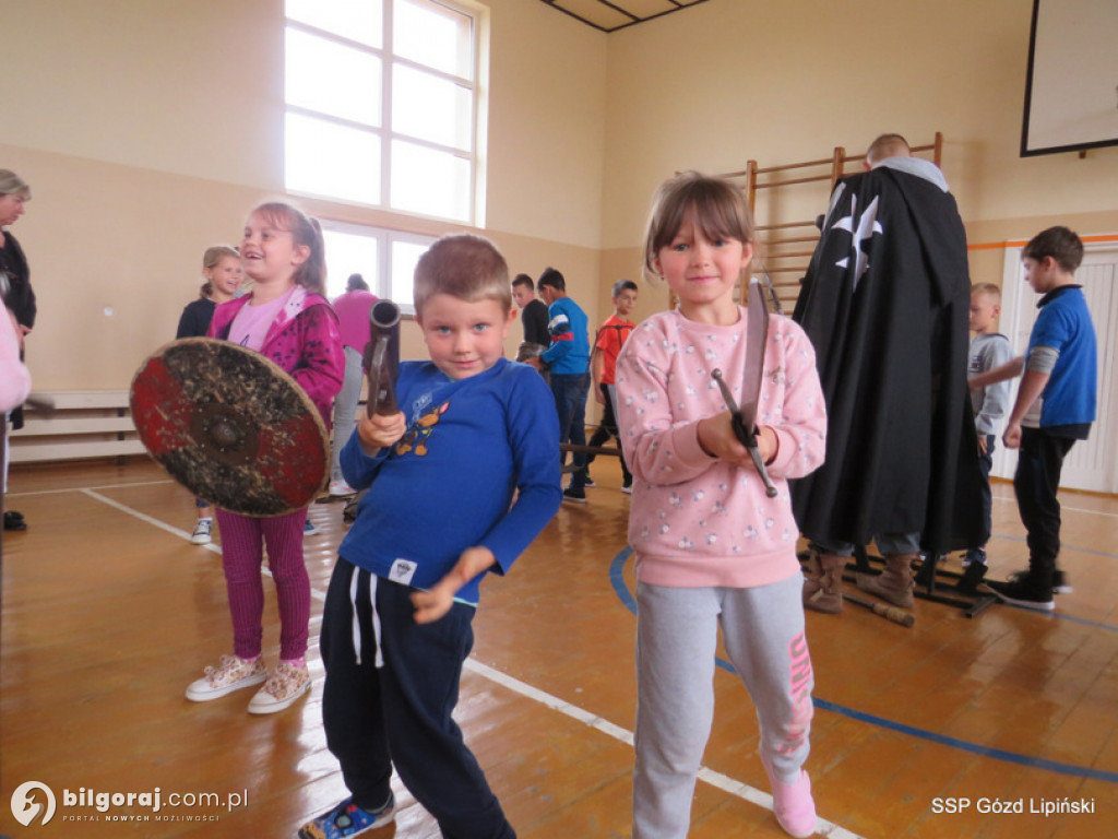 Rycerze w SP Gózd Lipiński