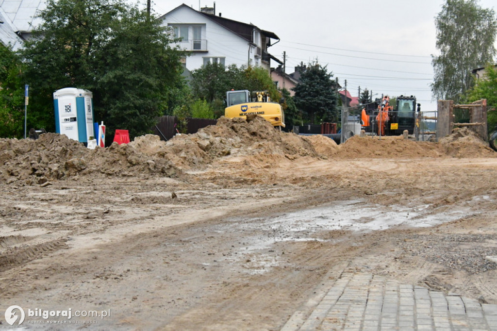 Trwa remont ulic Piłsudskiego w Biłgoraju