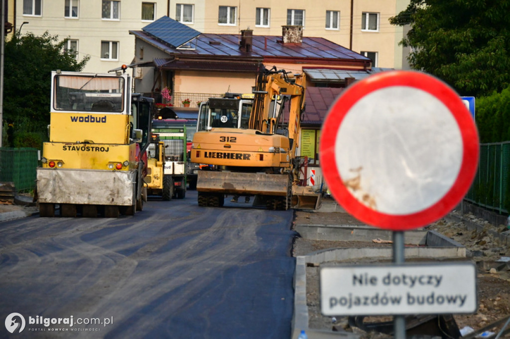 Trwa remont ulic Piłsudskiego w Biłgoraju
