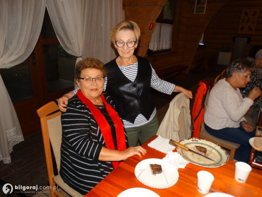 Senior bezpieczny w lesie