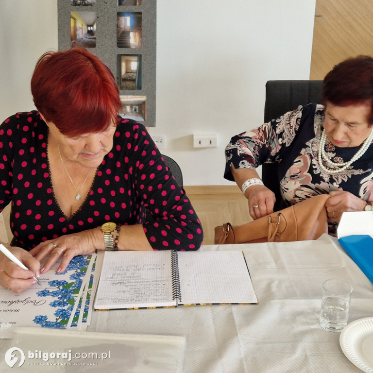 Frampol. Senior pod rękę z prawem