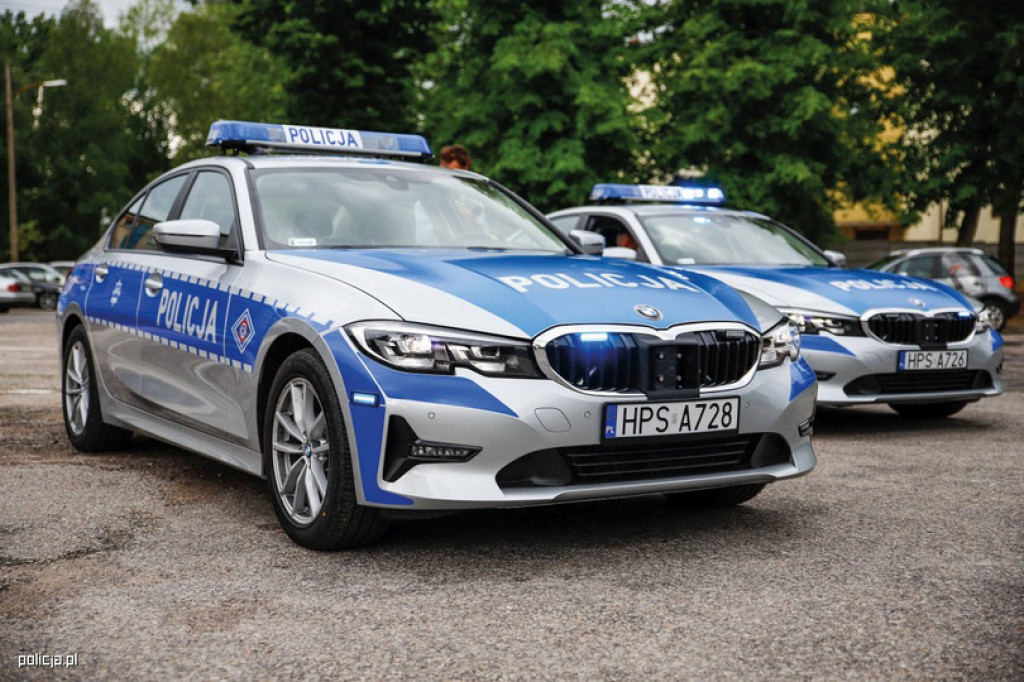 Park maszyn policyjnej drogówki